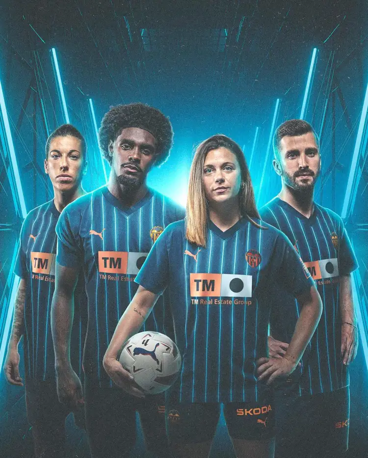 Valencia voetbalshirts 20232024