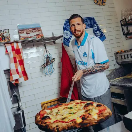 Olympique Marseille voetbalshirts 2025-2026 geïnspireerd door heritage en tifosi