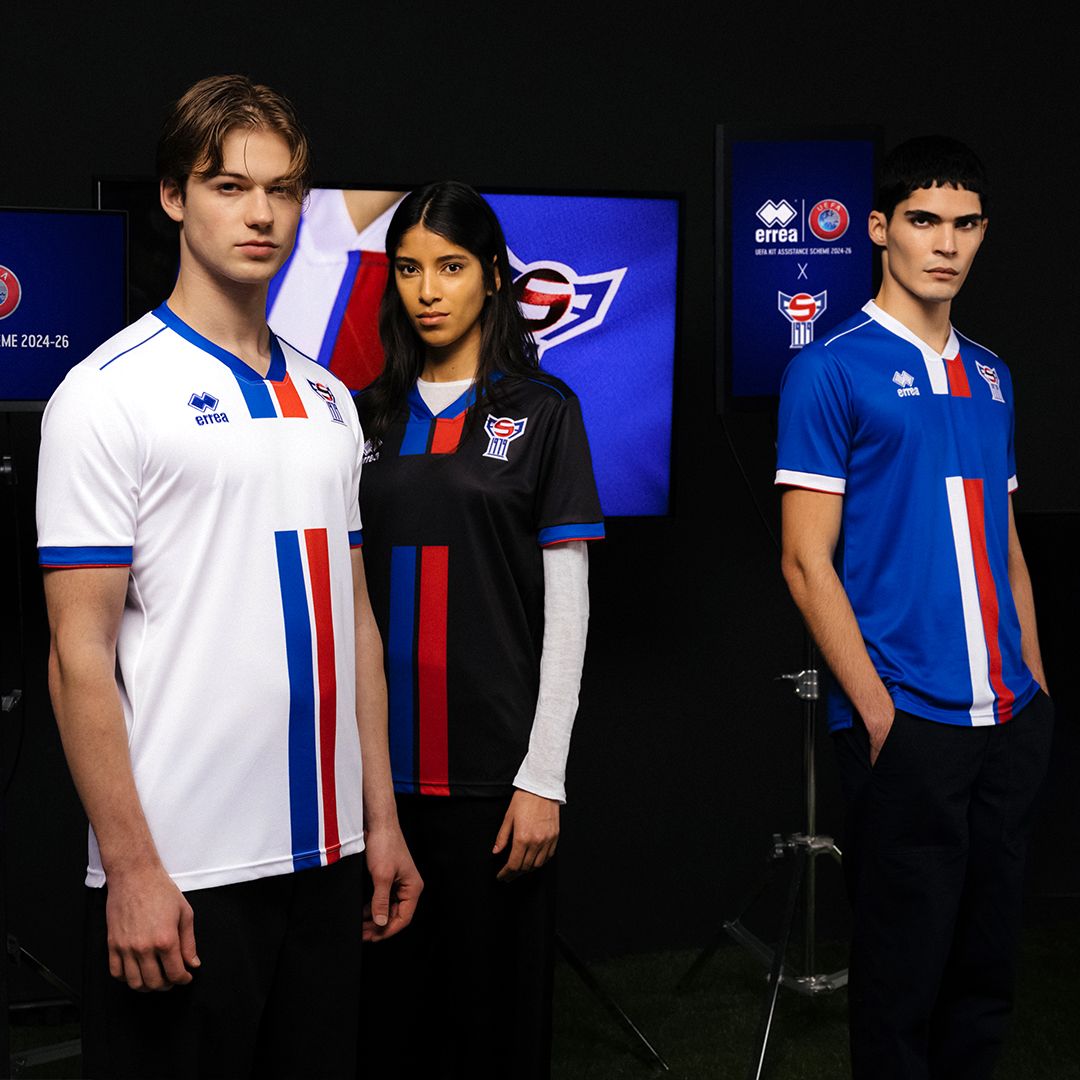 Faröer Eilanden voetbalshirts 2024-2026 in stijl nationale vlag