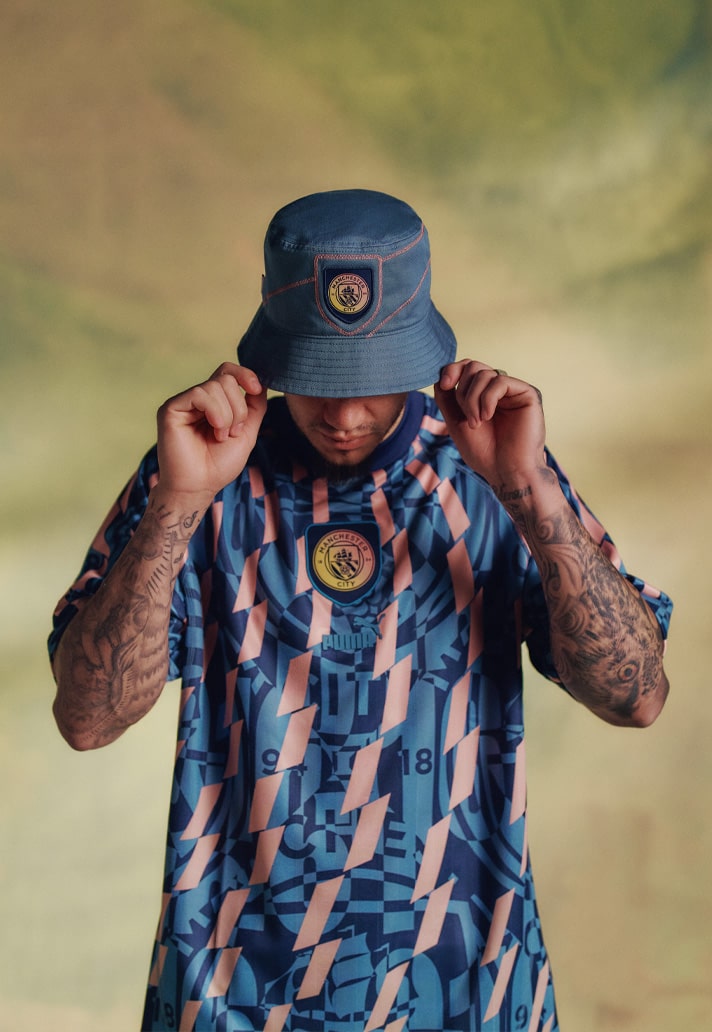 Manchester City 4e shirt 2024-2025 geïnspireerd door albumcover Definitely Maybe