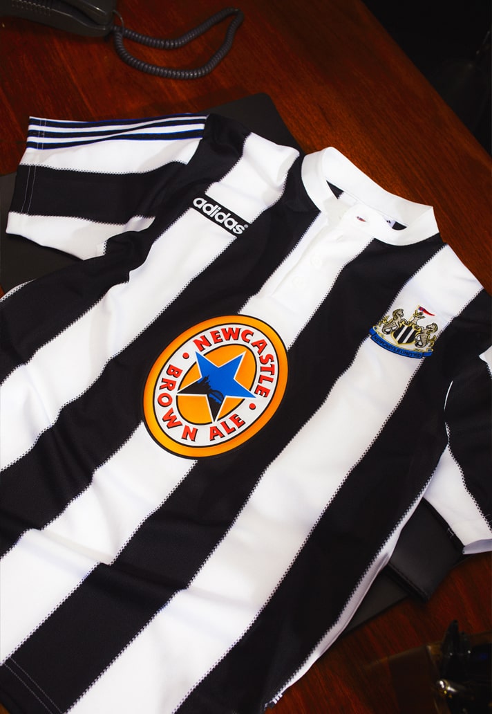 adidas lanceert Newcastle United thuisshirt 1995-1997 opnieuw