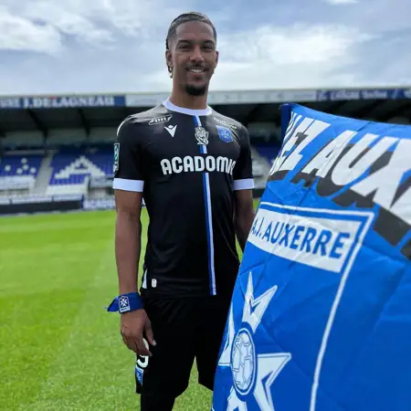 AJ Auxerre voetbalshirts 2023-2024