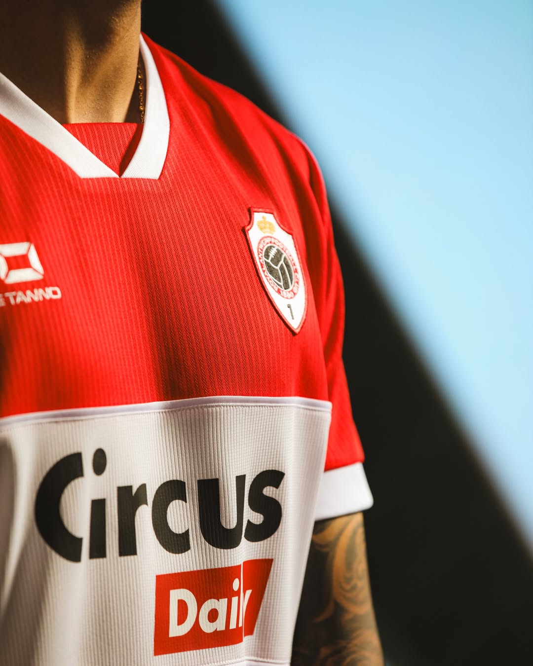 Royal Antwerp FC voetbalshirts 2025-2026: rijke geschiedenis komt tot leven
