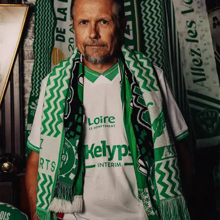 Saint Etienne voetbalshirts 2025-2026: trots op toekomst en verleden