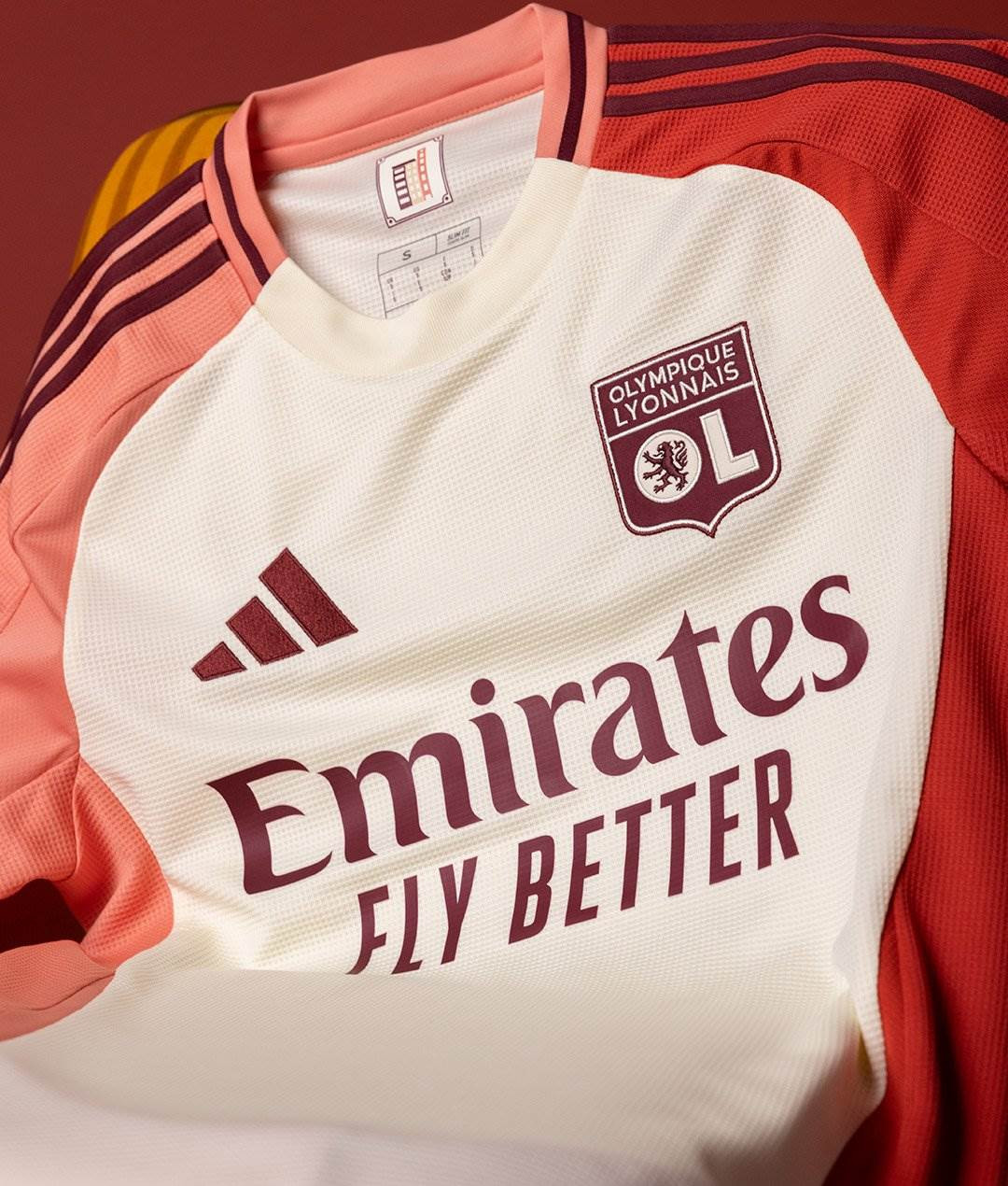 Olympique Lyon 3e shirt 2024-2025 geïnspireerd door gevels Vieux Lyon