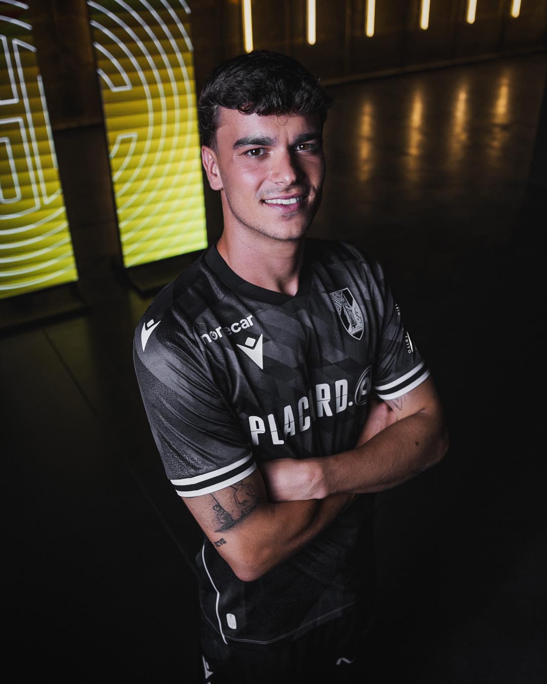 Dit zijn de SC Vitoria voetbalshirts 2025-2026