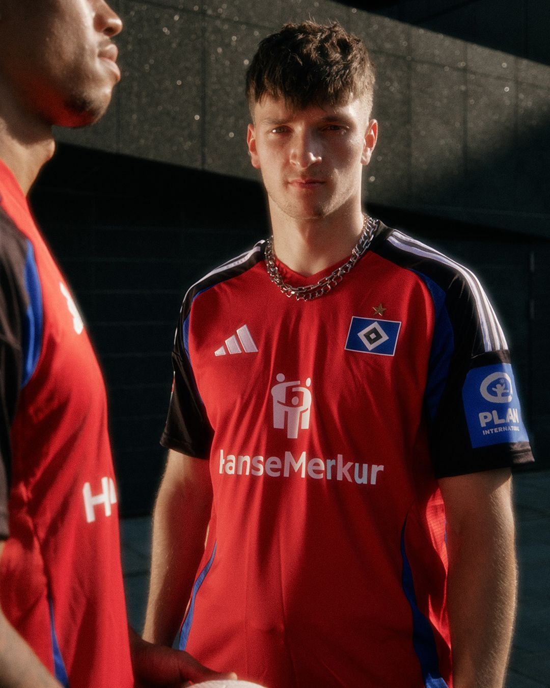 Hamburger SV voetbalshirts 2024-2025 in teken 1887 en vissermannen!