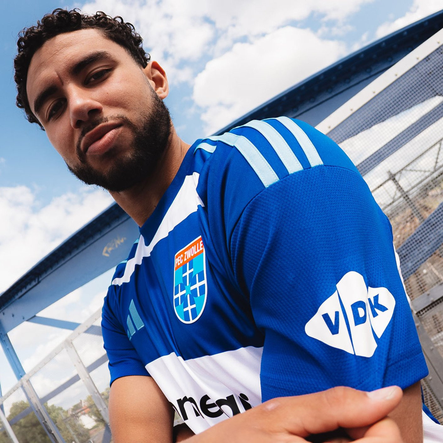 PEC Zwolle voetbalshirts 2025-2026 in stijl kleuren clublogo