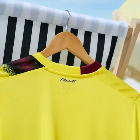 Burnley voetbalshirts 2023-2024