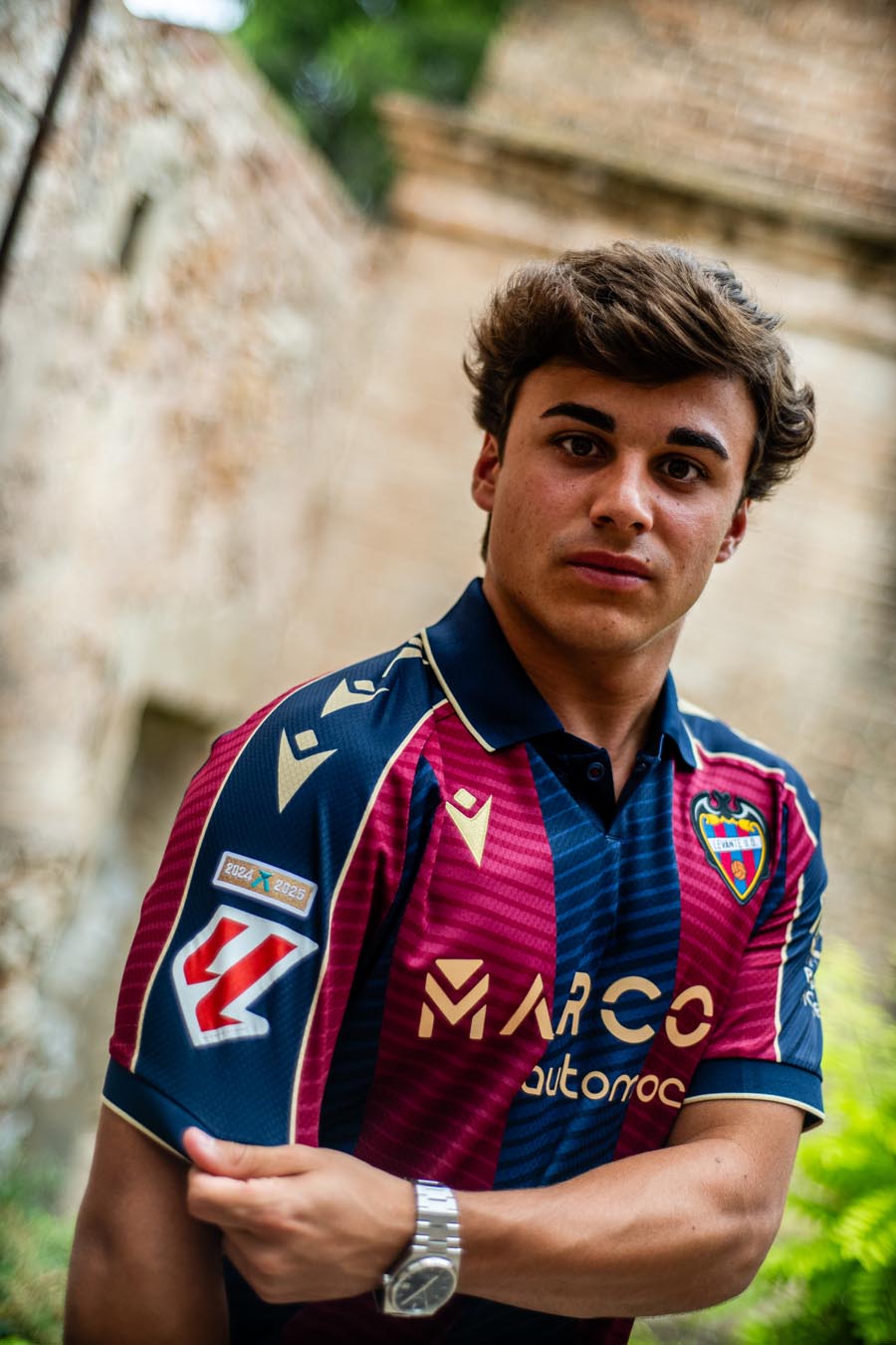 Levante UD voetbalshirts 2025-2026 ode aan oude stadion en de zee