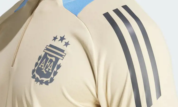 Dit trainingspak draagt Argentinië tijdens het seizoen 2024-2025!
