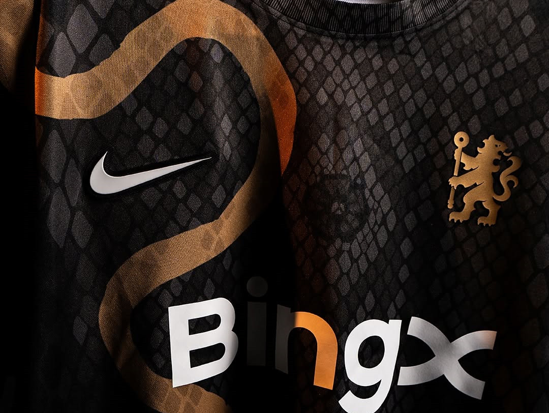Chelsea Chinees Nieuwjaar Warming Up Shirt 2025