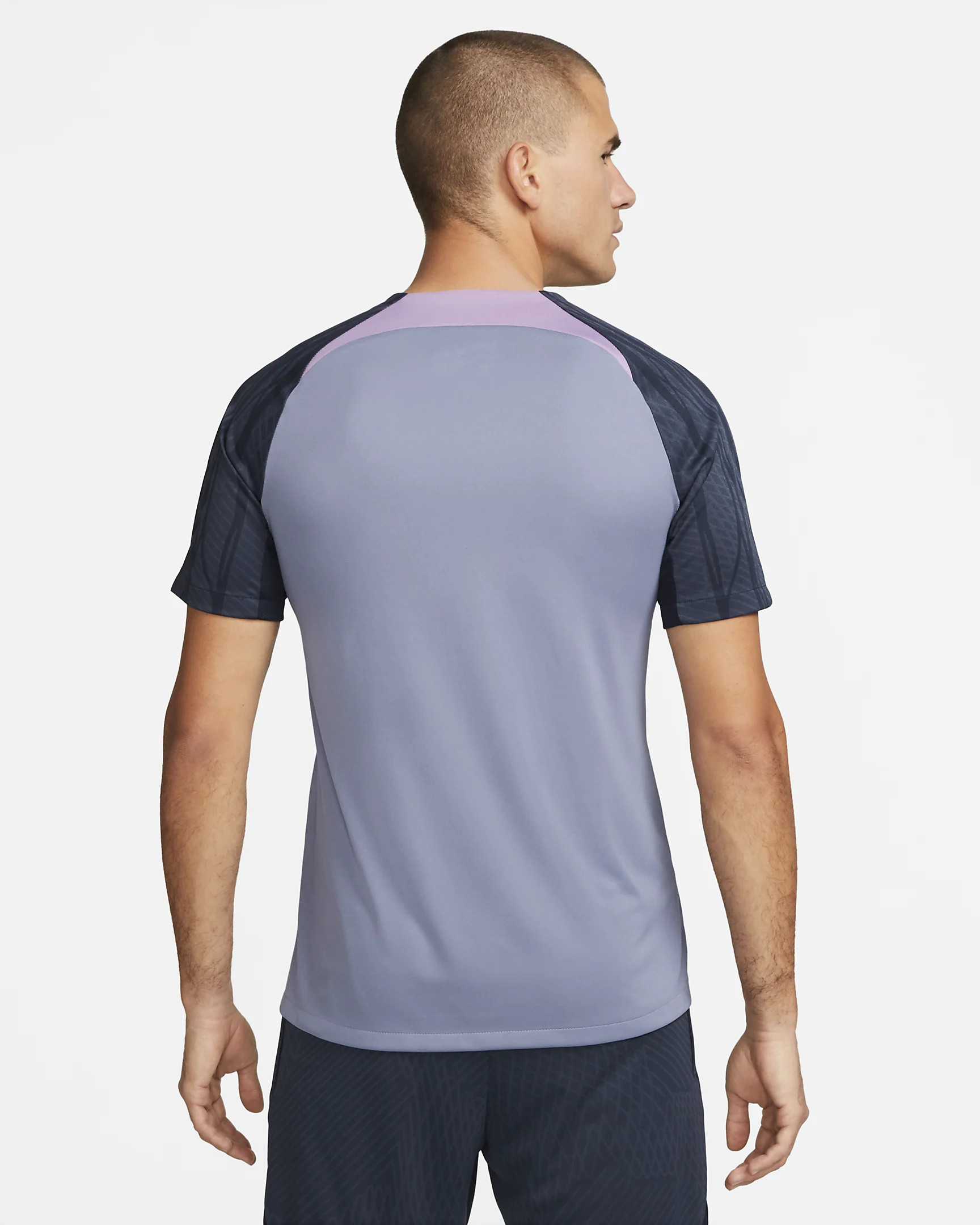 Dit zijn de Tottenham Hotspur trainingsshirts 2023-2024