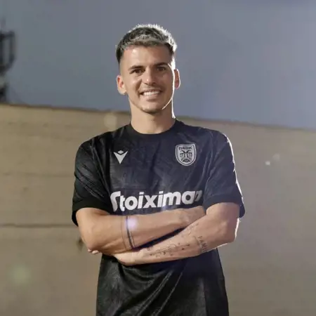 Dit zijn de PAOK Saloniki voetbalshirts 2024-2025