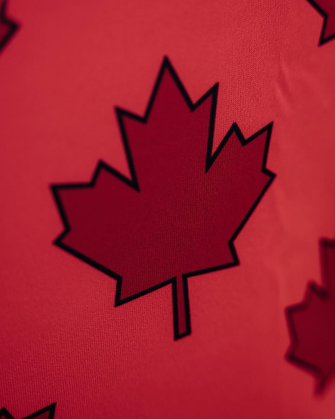 SC Cambuur lanceert voetbalshirt ter ere bevrijding stad 80 jaar geleden