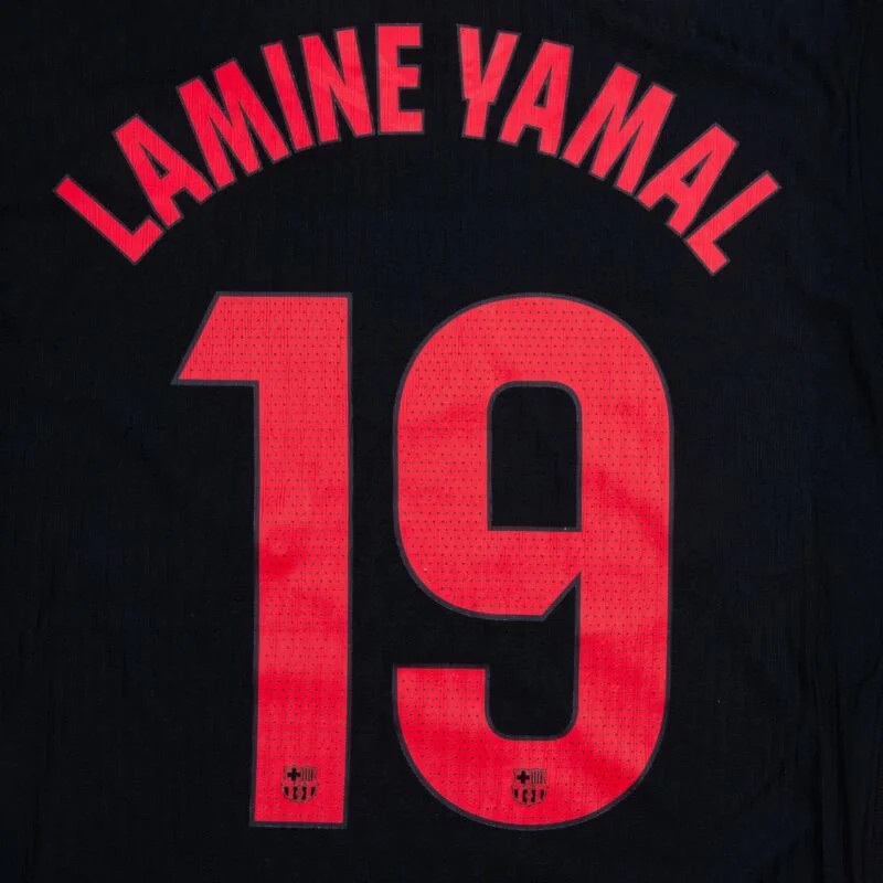 Dit is de officiële FC Barcelona bedrukking 2024-2025