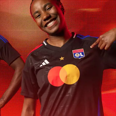 Olympique Lyon uitshirt 2024-2025 bevat ton sur ton print van clublogo!