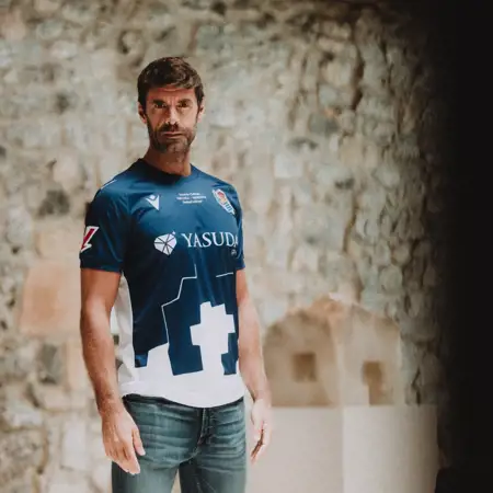 Real Sociedad voetbalshirts 2024-2025 tribuut aan retro shirts en stadion