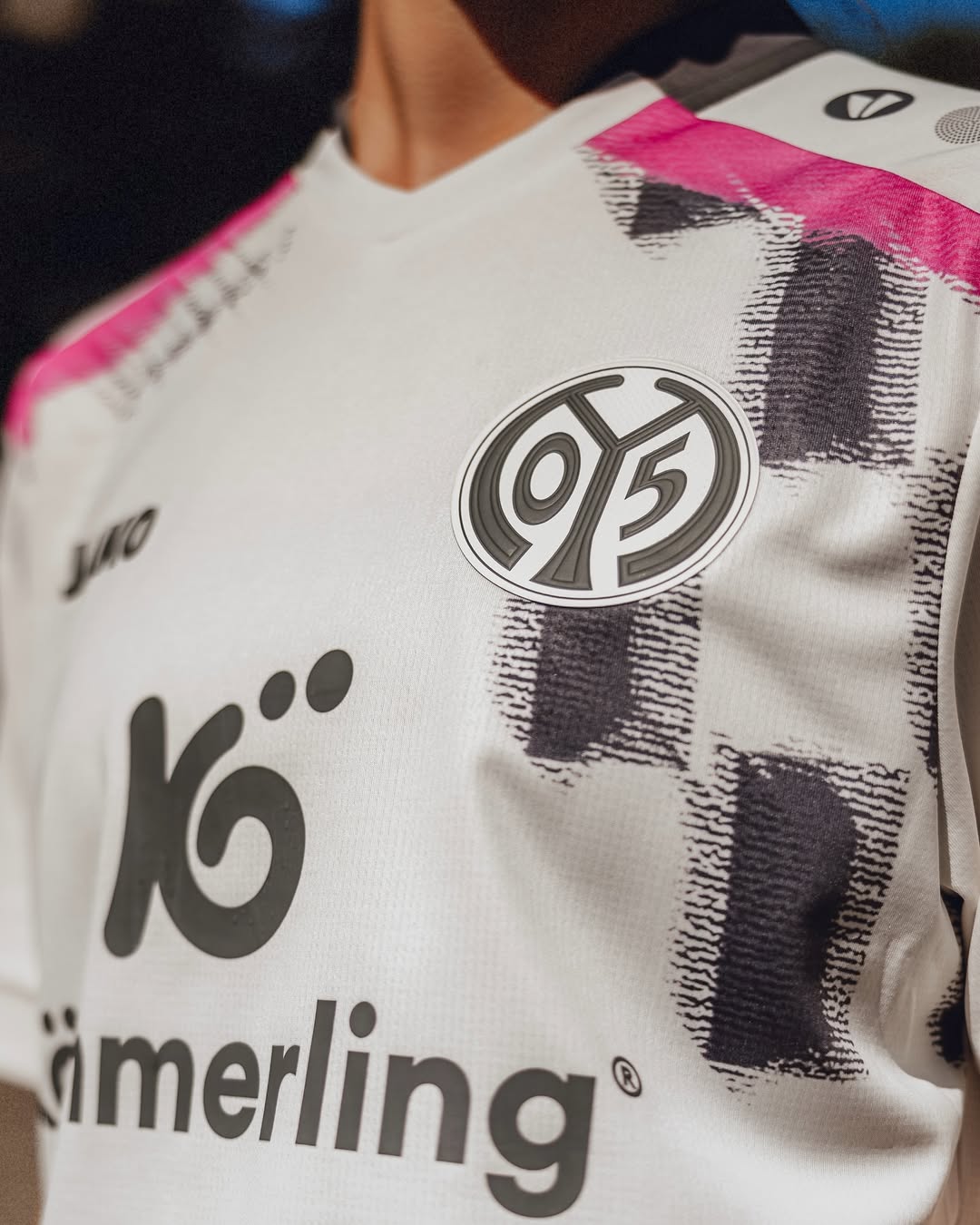 FSV Mainz 05 voetbalshirts 2025-2026 geïnspireerd door stad en shirt 1991-1992