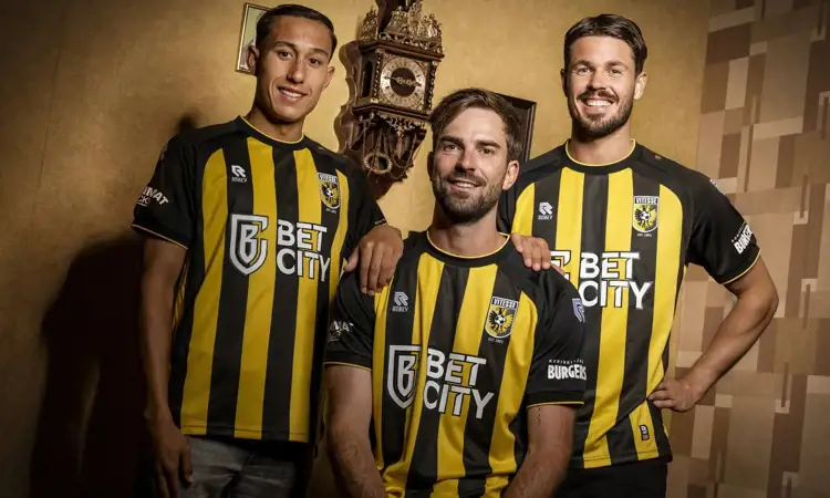 Vitesse voetbalshirts 2023-2024