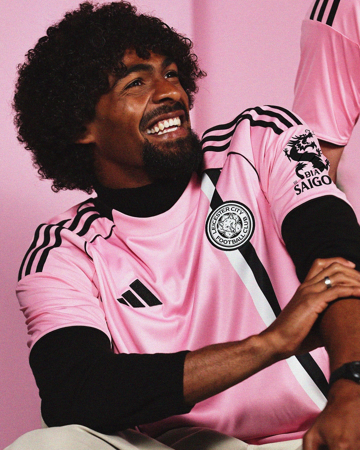 Dit zijn de Leicester City voetbalshirts 2025-2026