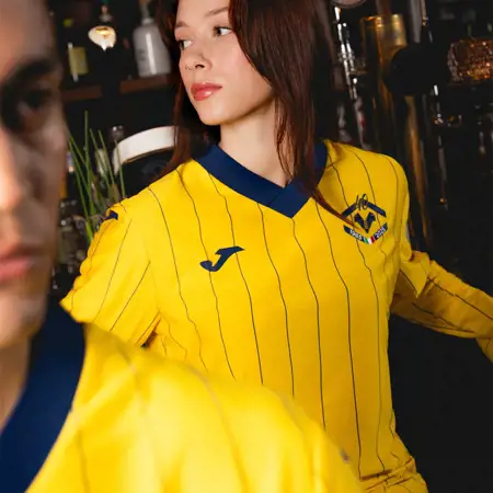 Hellas Verona lanceert voetbalshirt veertig jarig jubileum Scudetto