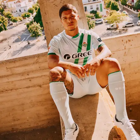 Dit zijn de Real Betis voetbalshirts 2025-2026