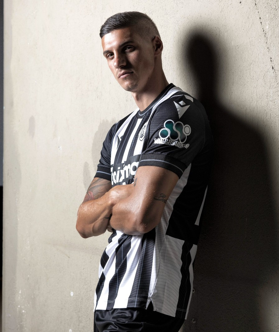Dit zijn de PAOK Saloniki voetbalshirts 2024-2025