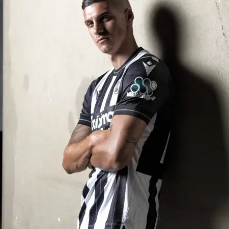 Dit zijn de PAOK Saloniki voetbalshirts 2024-2025