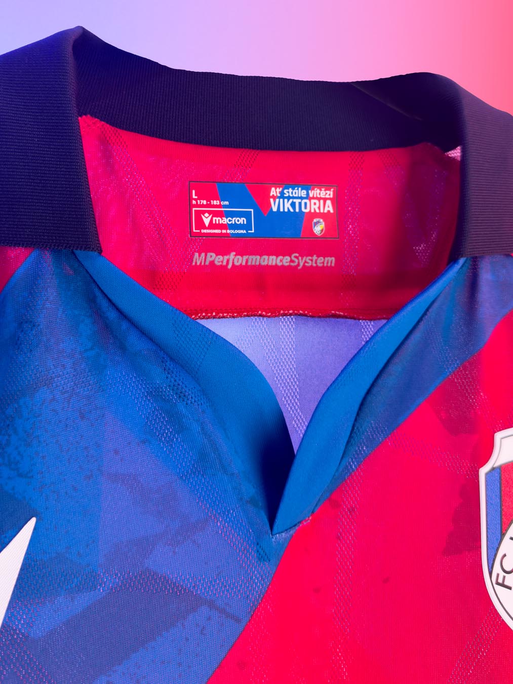 Dit zijn de Viktoria Plzeň  voetbalshirts 2025-2026