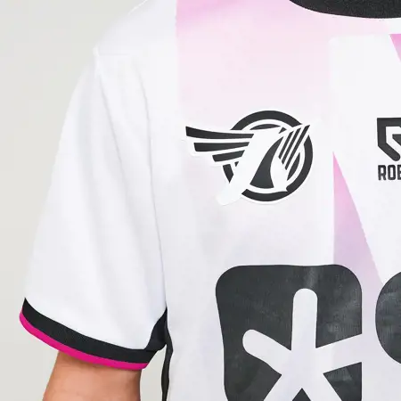 Dit is het FC Groningen 050 Eurosonic Noorderslag voetbalshirt 2024
