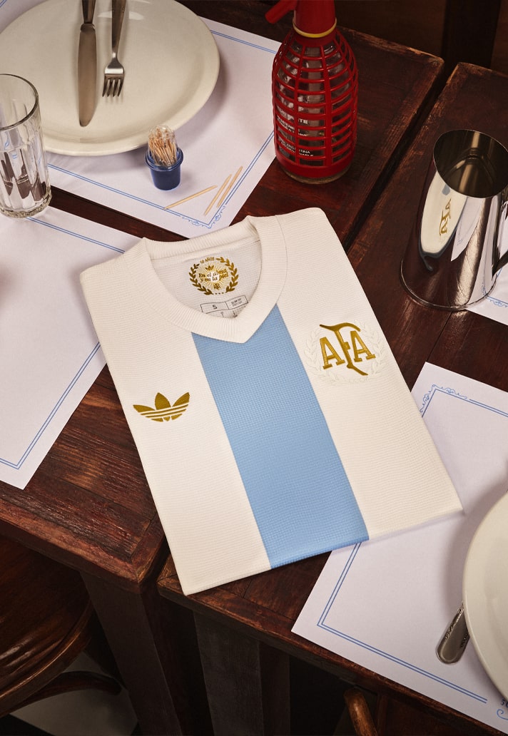 adidas en Argentinië lanceren voetbalshirt ter ere van 50 jaar samenwerking