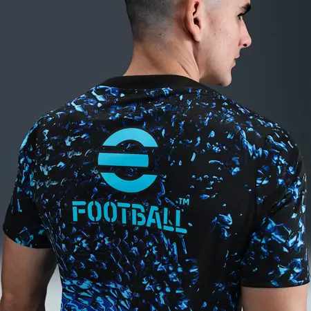 Inter Milan warming-up shirt 2025-2026 heeft slangenhuid!