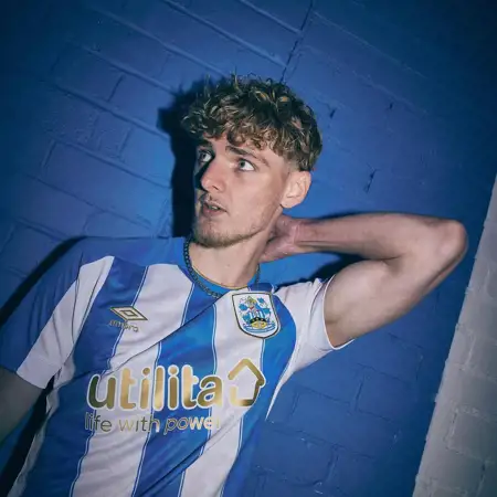 Huddersfield Town voetbalshirts 2023-2024