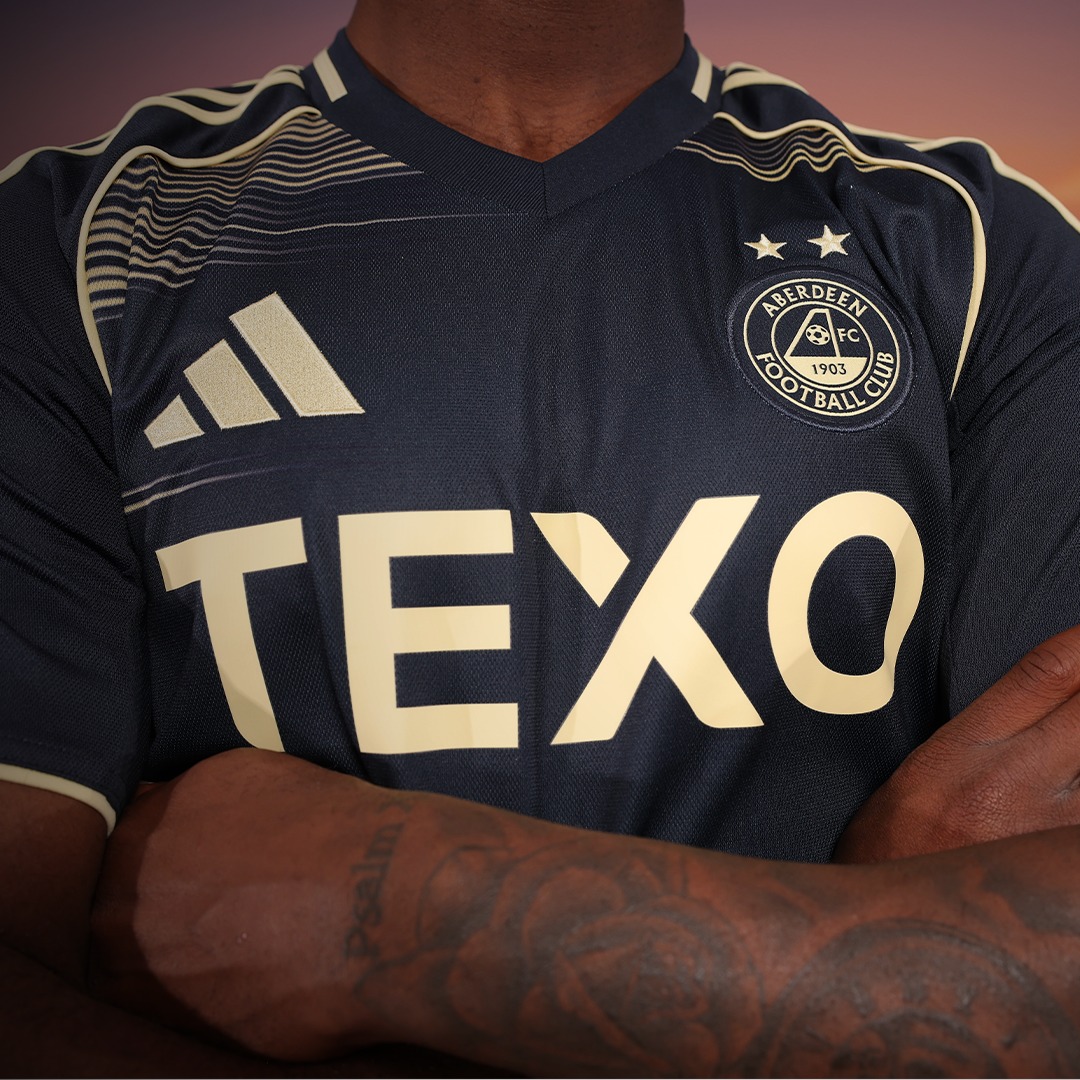 Dit zijn de Aberdeen voetbalshirts 2025-2026