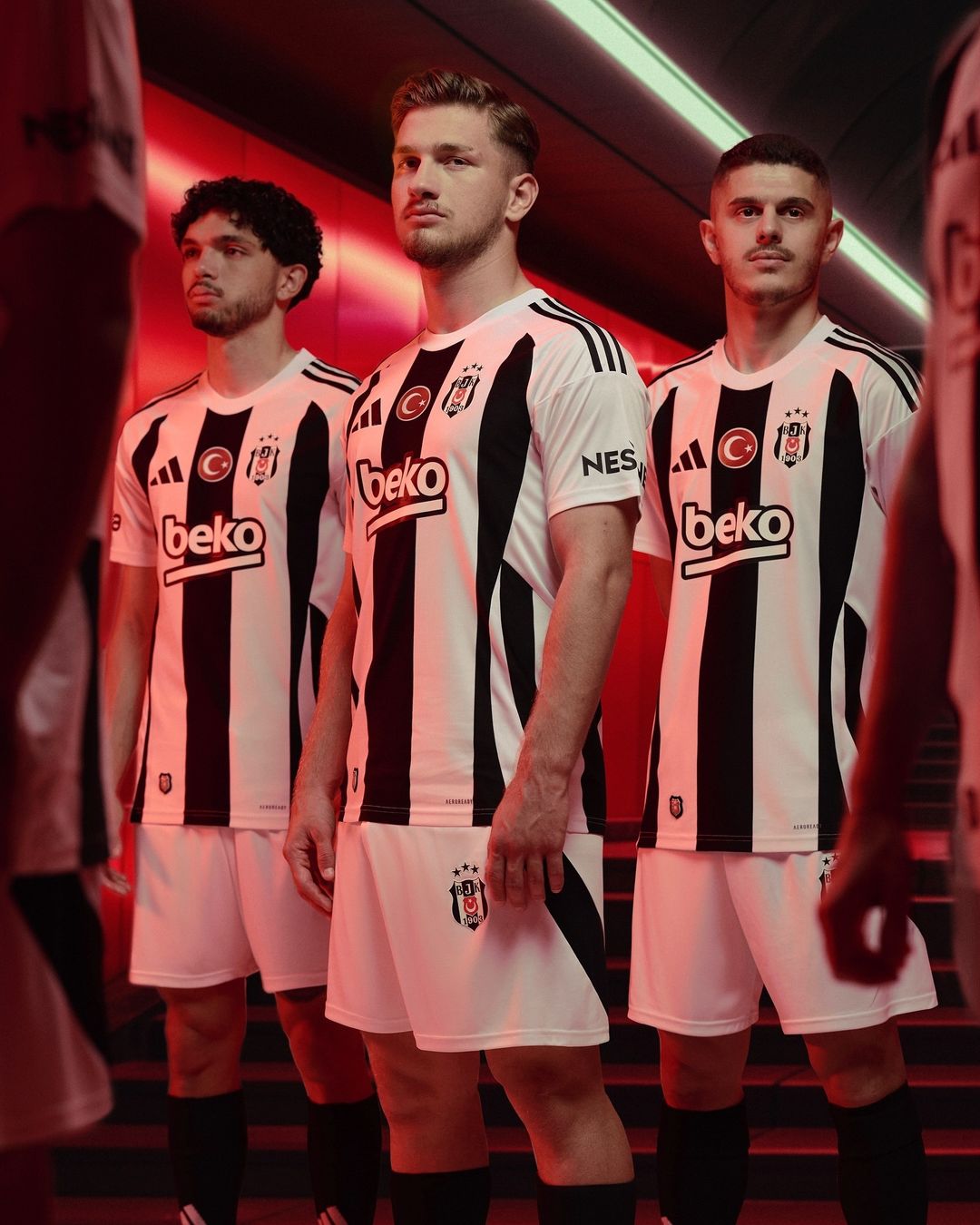 Dit zijn de Besiktas voetbalshirts 2024-2025