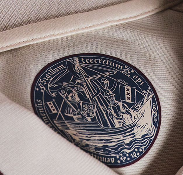 Ajax 3e shirt 2025-2026 geïnspireerd door oudste document Amsterdam