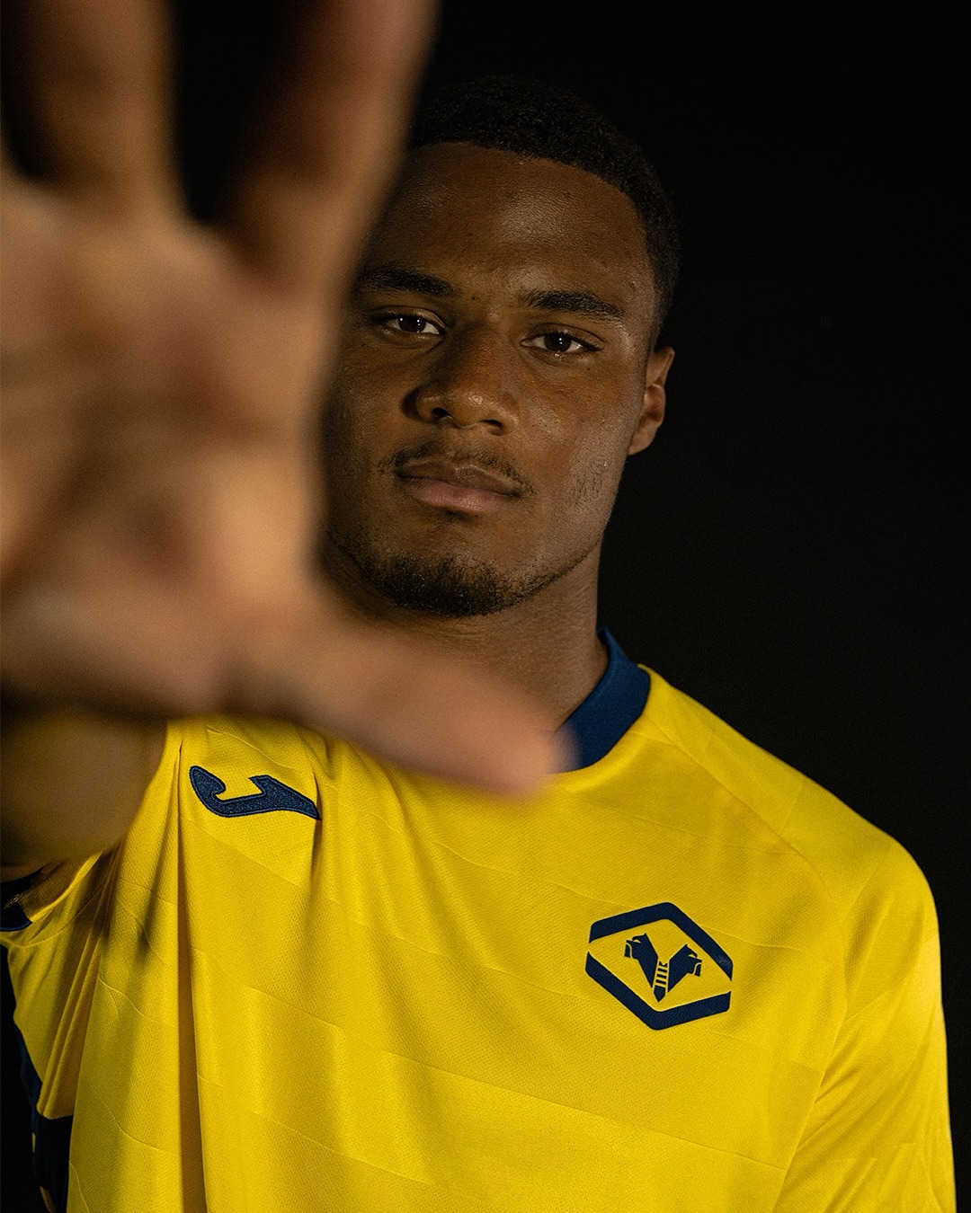 Dit zijn de Hellas Verona voetbalshirts 2025-2026