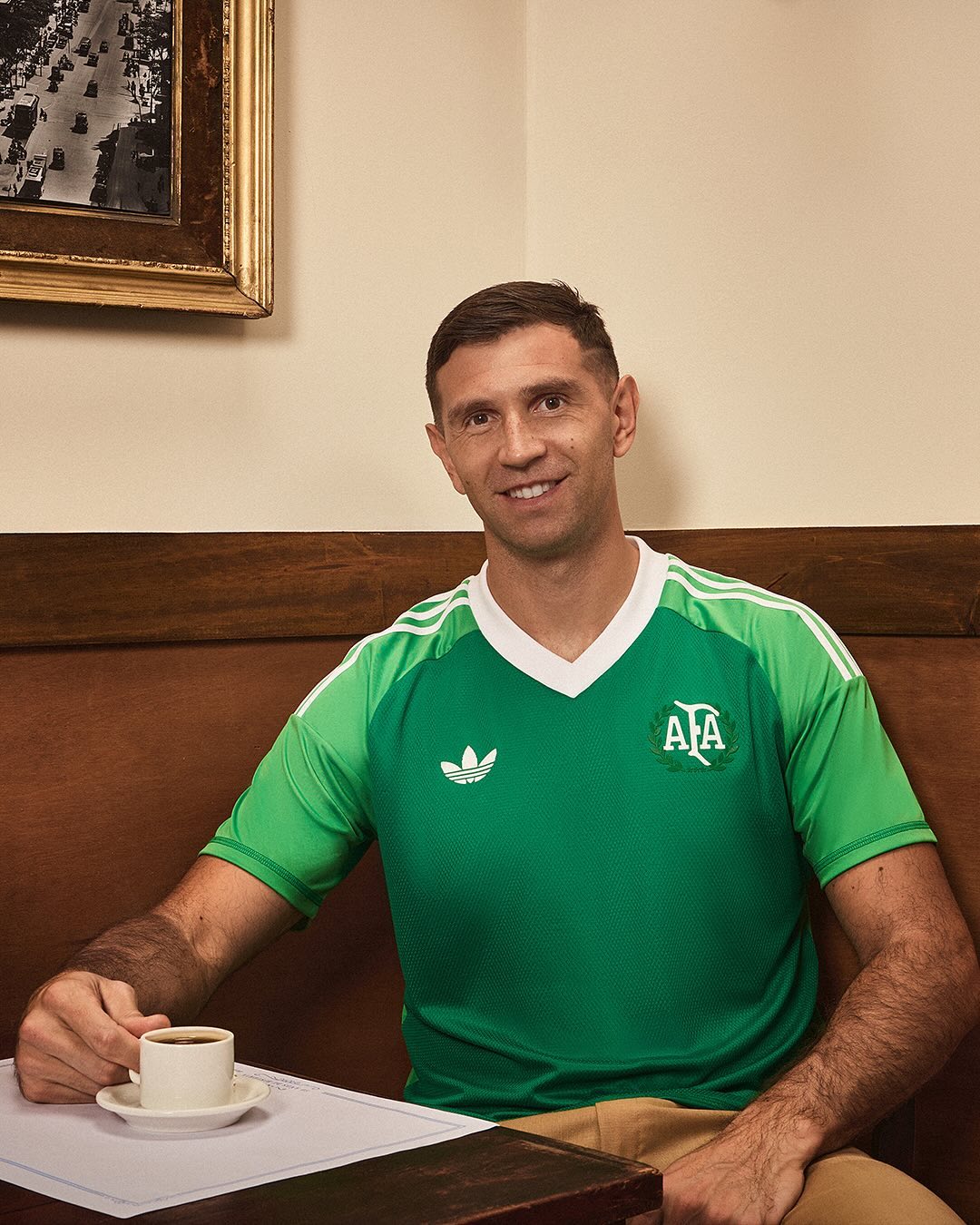 adidas en Argentinië lanceren voetbalshirt ter ere van 50 jaar samenwerking