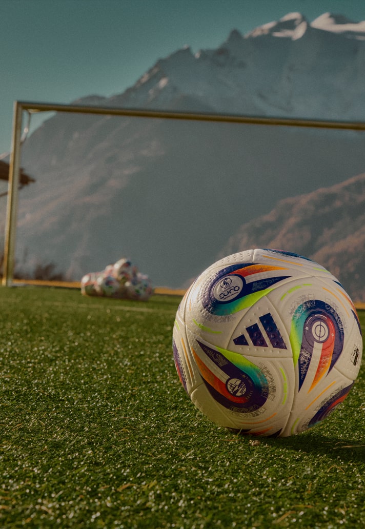 Met deze adidas wedstrijdbal wordt het EK 2025 vrouwenvoetbal gespeeld