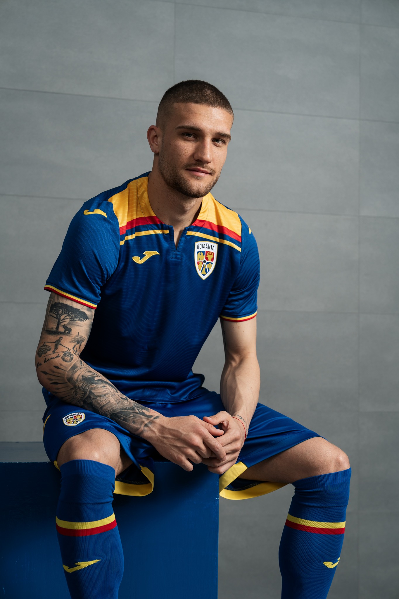 Roemenië voetbalshirts 2025-2026 geïnspireerd door shirts 1994