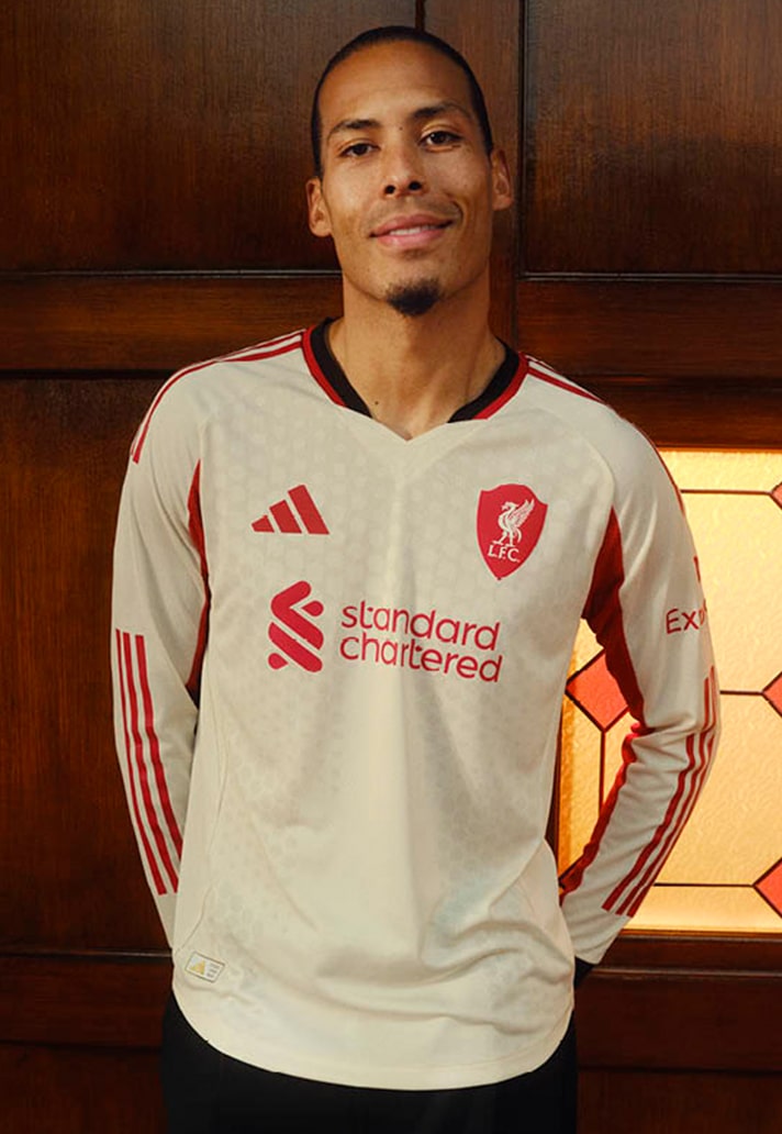 Liverpool FC uitshirt 2025-2026 ode aan Main Stand Anfield Road
