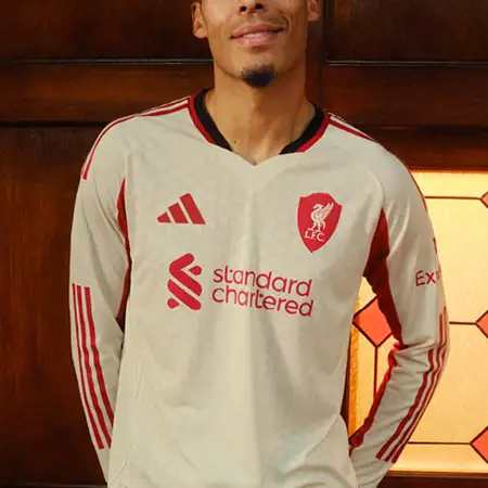 Liverpool FC uitshirt 2025-2026 ode aan Main Stand Anfield Road