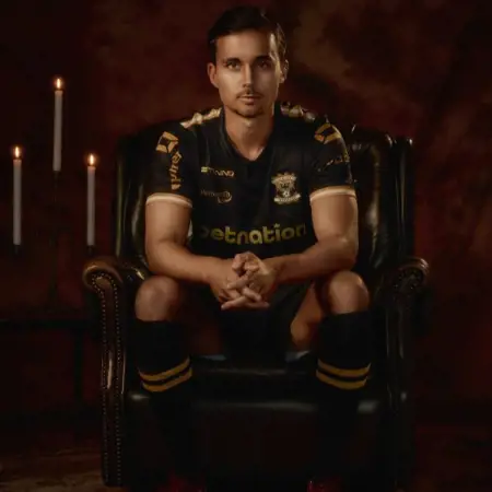 Go Ahead Eagles voetbalshirts 2023-2024