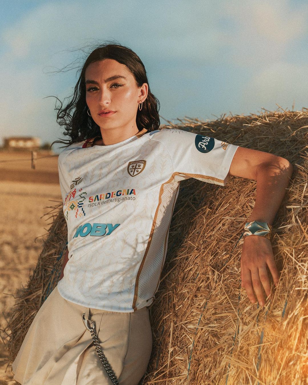 Dit zijn de Cagliari Calcio voetbalshirts 2024-2025