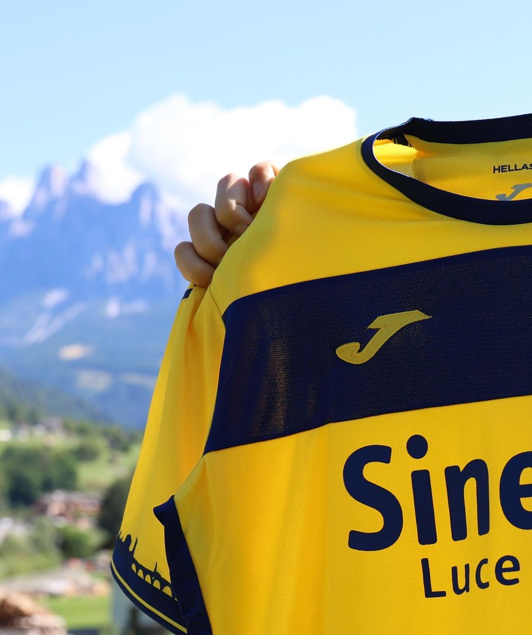 Hellas Verona Voetbalshirts 2023-2024