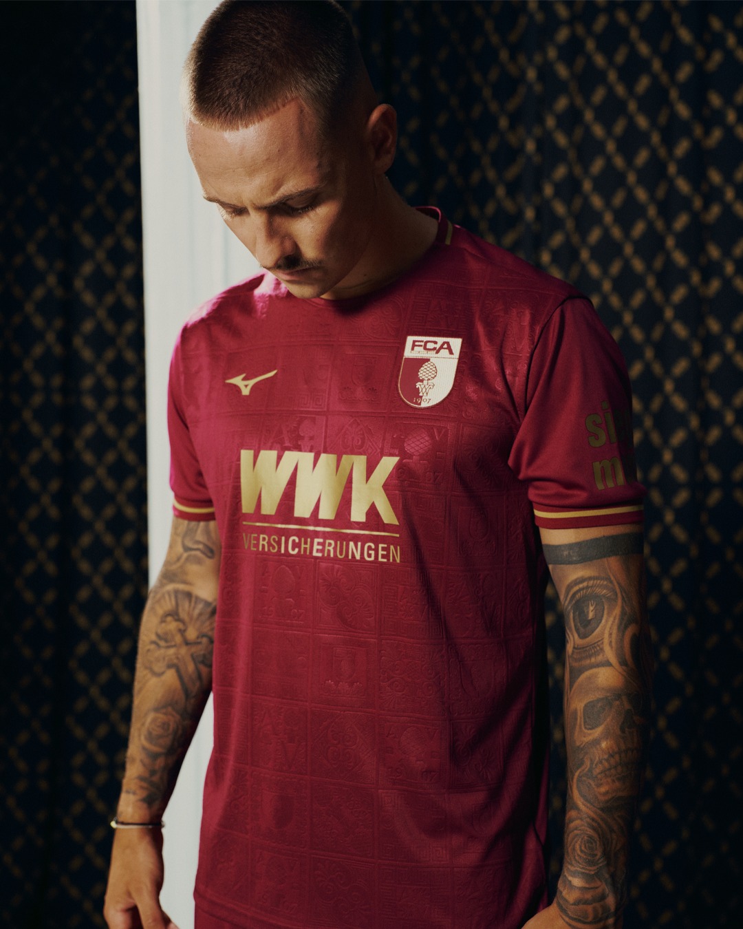 FC Augsburg voetbalshirts 2024-2025 geïnspireerd door Renaissance en Romeinen