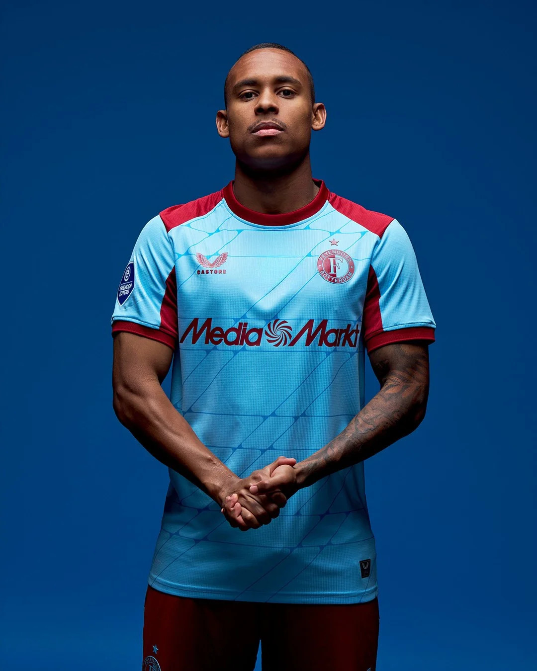 Feyenoord 3e shirt 2025-2026 geïnspireerd door eerste shirt! 