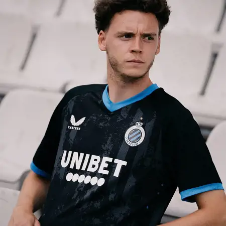 Club Brugge voetbalshirts 2024-2025 geïnspireerd door retro shirts en Brugse Reien