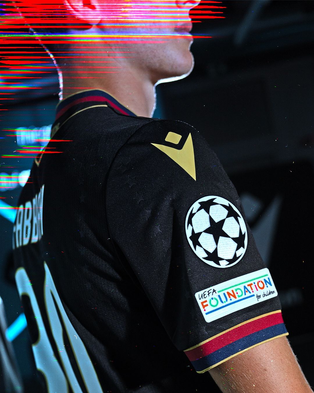 Dit voetbalshirt draagt Bologna tijdens Champions League wedstrijden 2024-2025